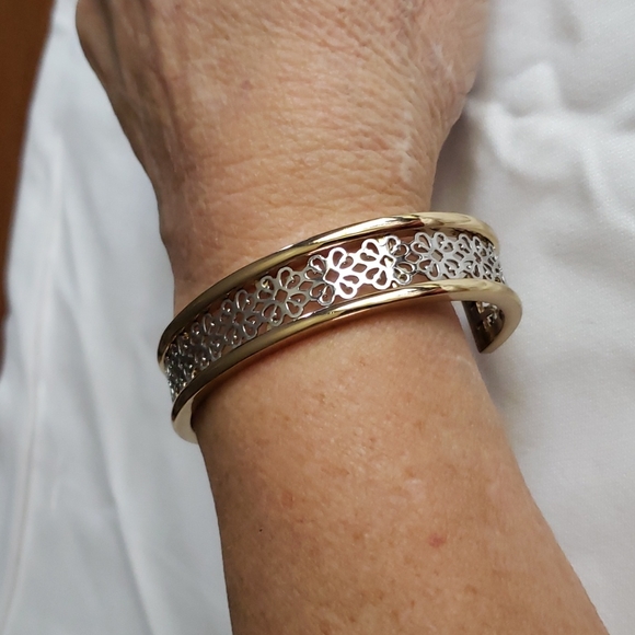 Gold and silver tone bracelet - Picture 3 of 3